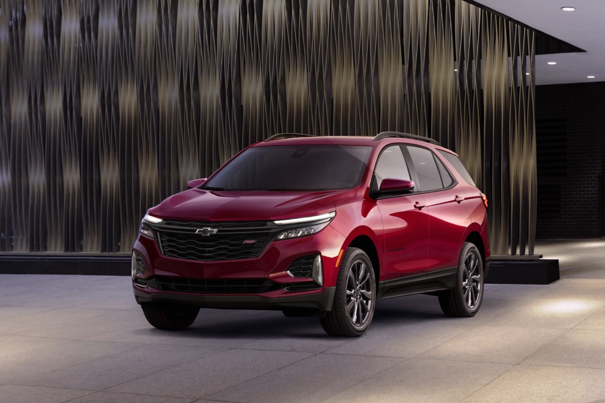 vue latérale avant du Chevrolet Equinox 2022