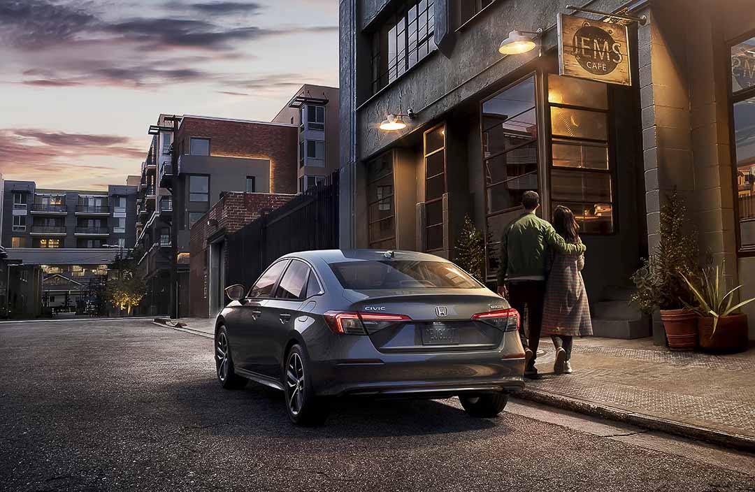 vue arrière de la Honda Civic Touring 2022